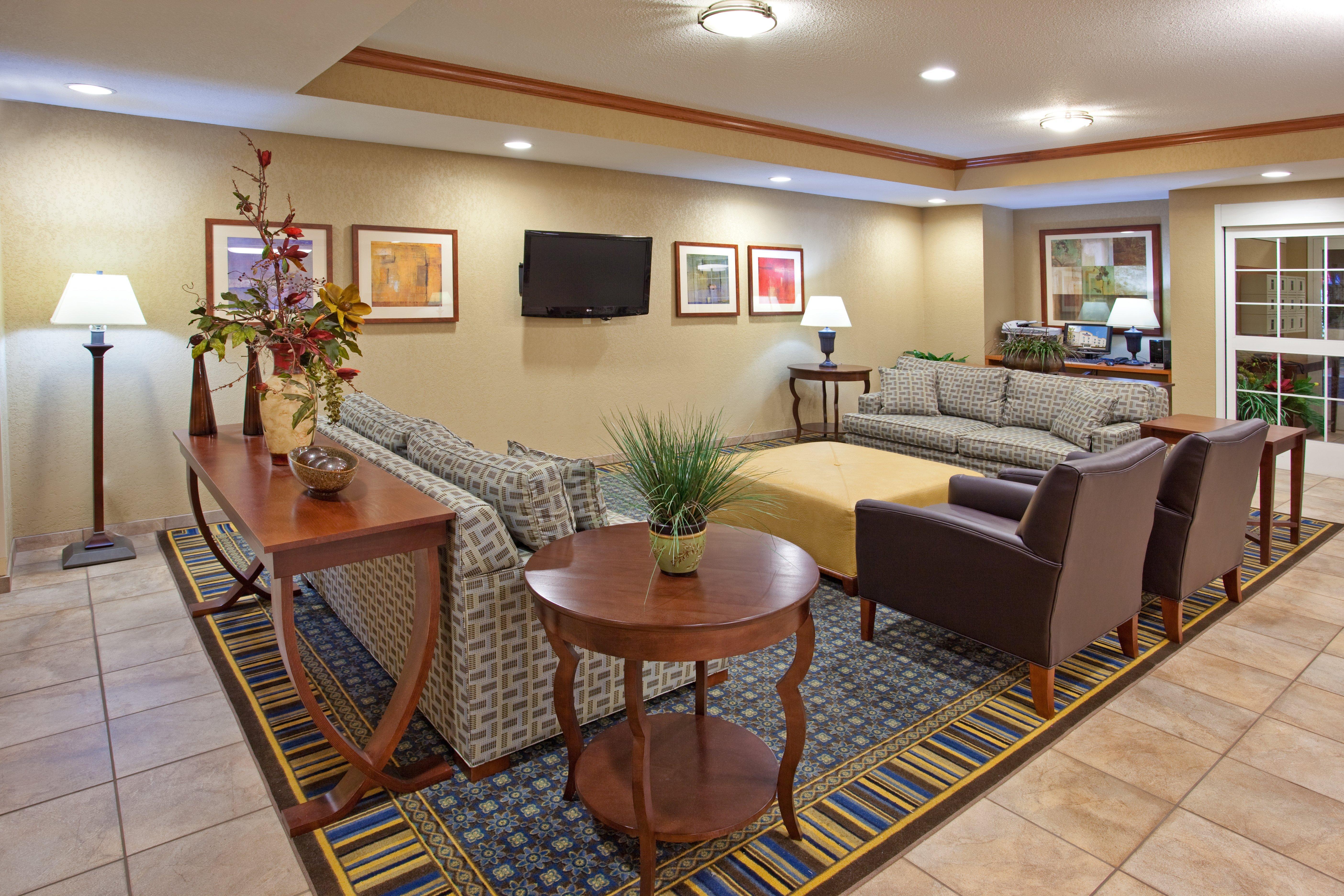 Candlewood Suites Elgin - Northwest Chicago By Ihg Ngoại thất bức ảnh